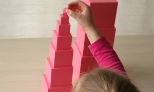 Zabawki Montessori Różowa wieża